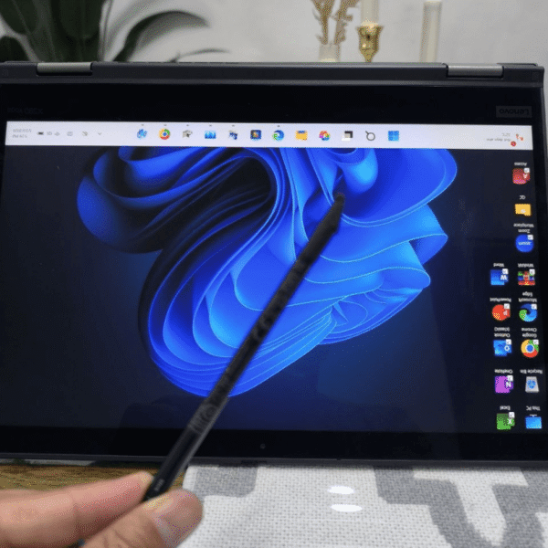Lenovo ThinkPad X390 Yoga (Touchscreen)